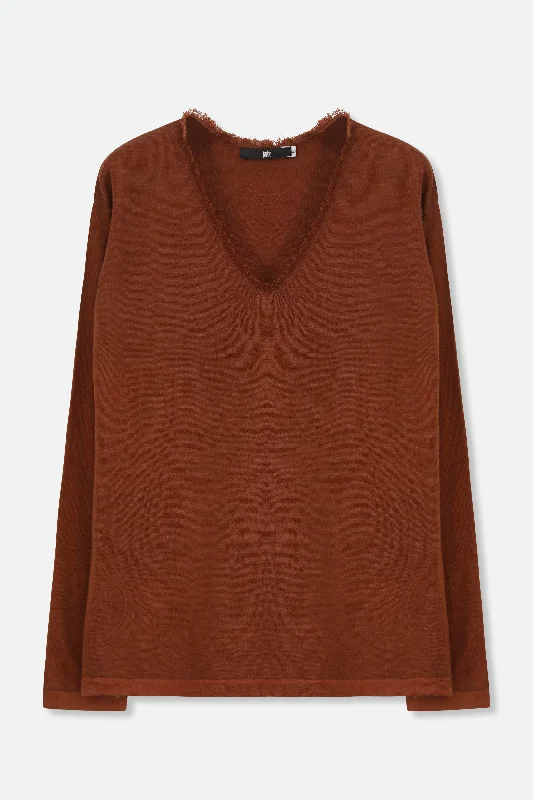 ROWAN OVAL V FRINGE NECK IN HAND-DYED CASHMERE